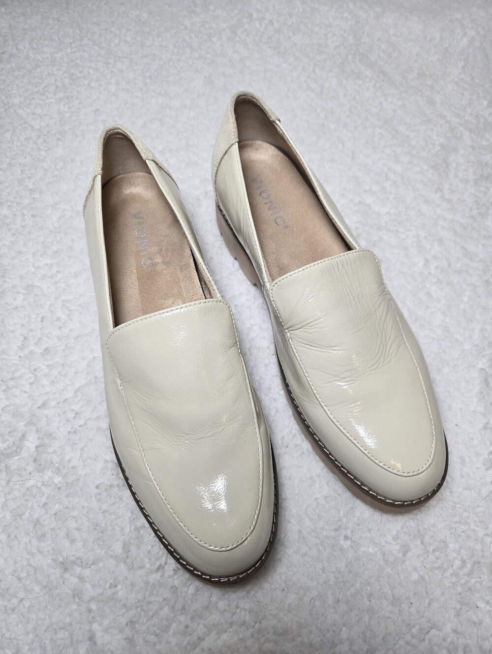 Vionic Kensley Loafers Size 9 Womens Shoes Penny Patent Leather Cream Suede - Picture 3 of 7